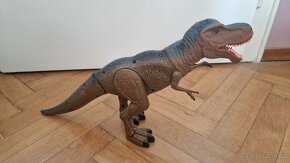 Dinosaurus na dálkové ovládání - 2