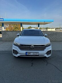 Volkswagen Touareg 3.0 TDI 210 kW, najeto 66 tis. Km, 10/10 - 2