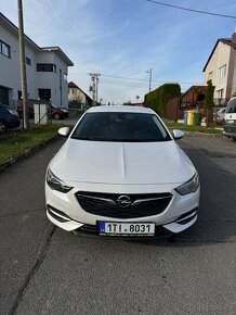 OPEL INSIGNIA 1,5 TURBO 121kwROK 2018  ČR SERVISKA  TOP CENA - 2