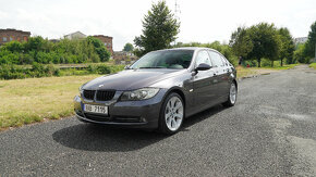 BMW E90 330i 190kW - 2