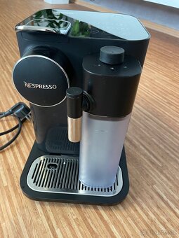 DeLonghi Nespresso Gran Lattissima presovač - 2