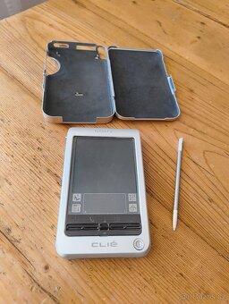 Sony Clié (CLIE) PEG-T625C (2002, Palm OS 4.1) + klávesnice - 2