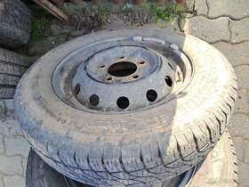 185/75 R16C pneu s disky - 2