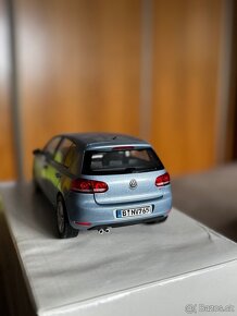 Vw golf 6 blue Shark 1:18 - 2