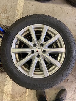 Zimní pneu Goodyear 235/55 R17 - 2