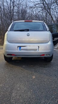 Fiat Grande Punto 1,4 57kw 2006,senzory,klima pojizdné - 2