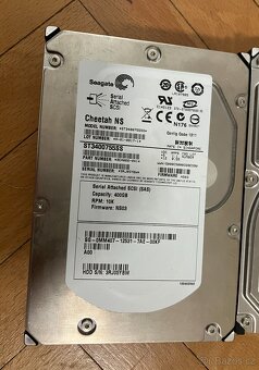 SAS SCSI 3,5" disky DELL a Seagate 1+1+0,4 TB, cena za vše - 2