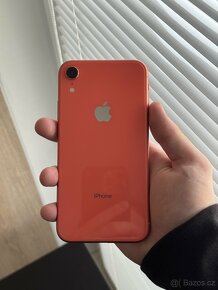 iPhone XR 64GB hezký stav - 2