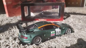 AutoArt Aston Martin DBR9 24h Le Mans 2005 - 2