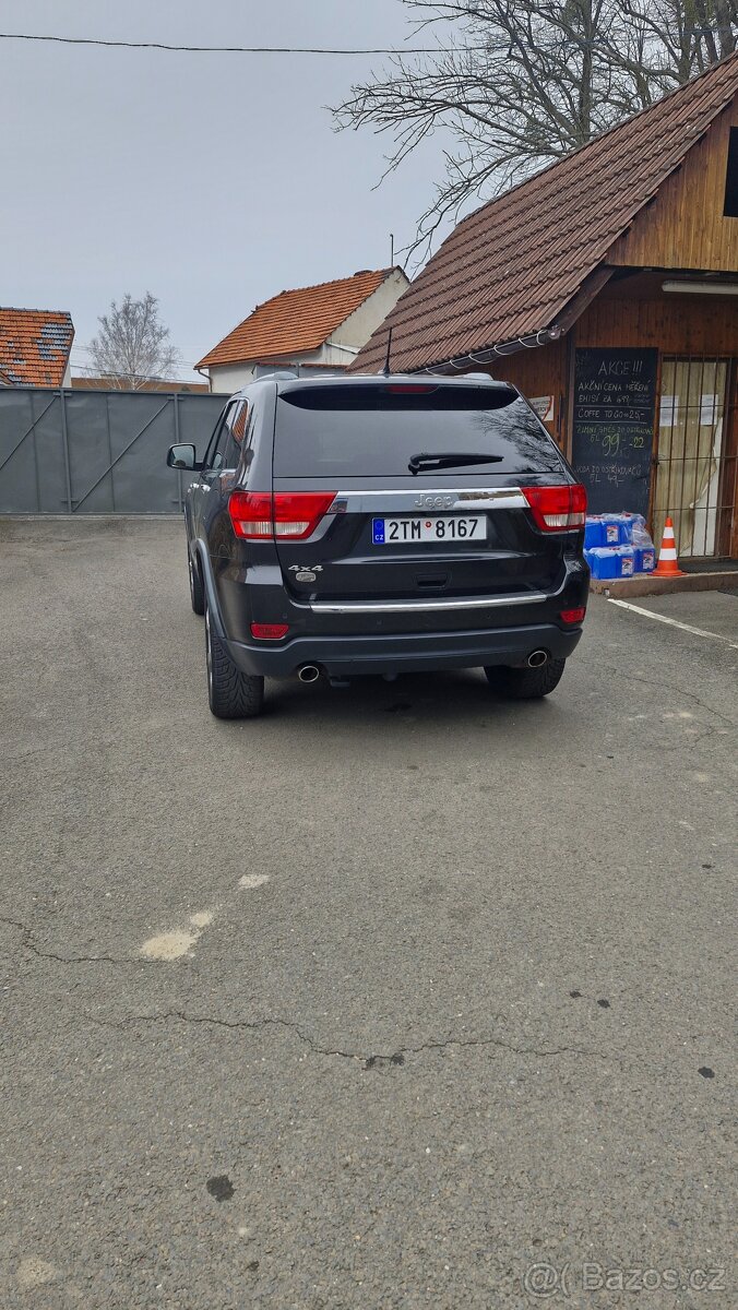 Jeep Grand Cherokee 5.7 hemi overland