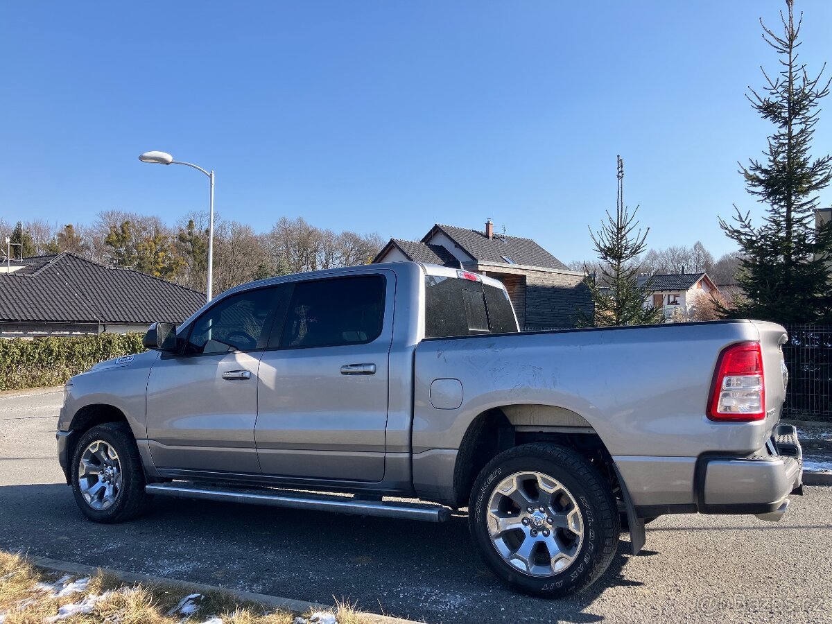 Dodge Ram 1500 5.7 V8 HEMI - 2019 - 4x4 - BIGHORN