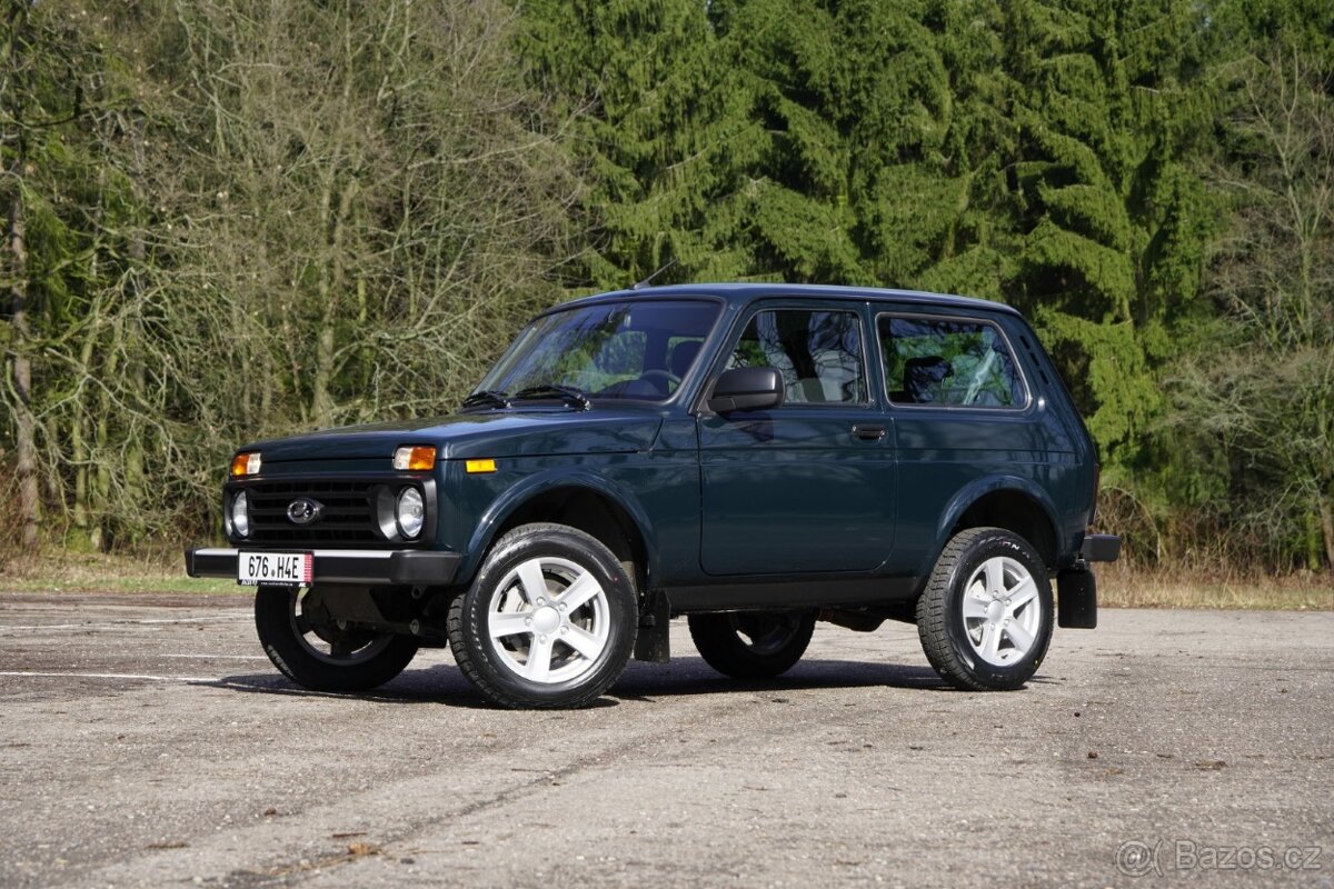 LADA Niva 4x4, nové modely 2025, offroad, redukce