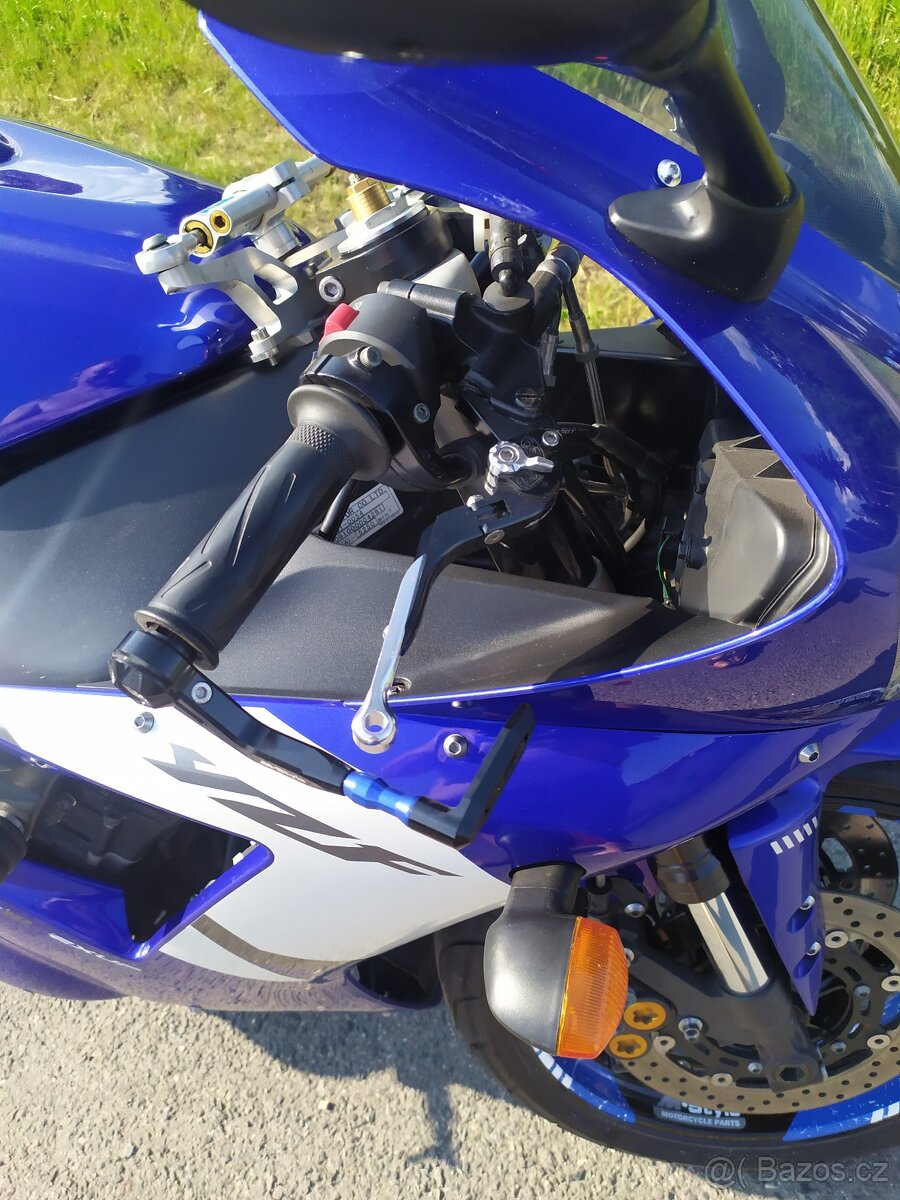 Yamaha YZF-R1