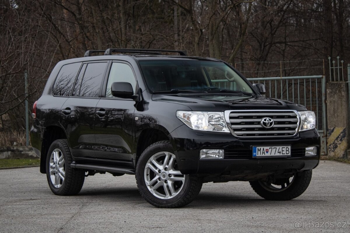 Toyota Land Cruiser 4,5l V8 7-miest.