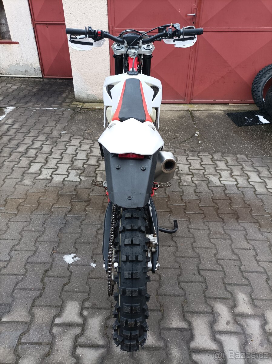 Beta RR350