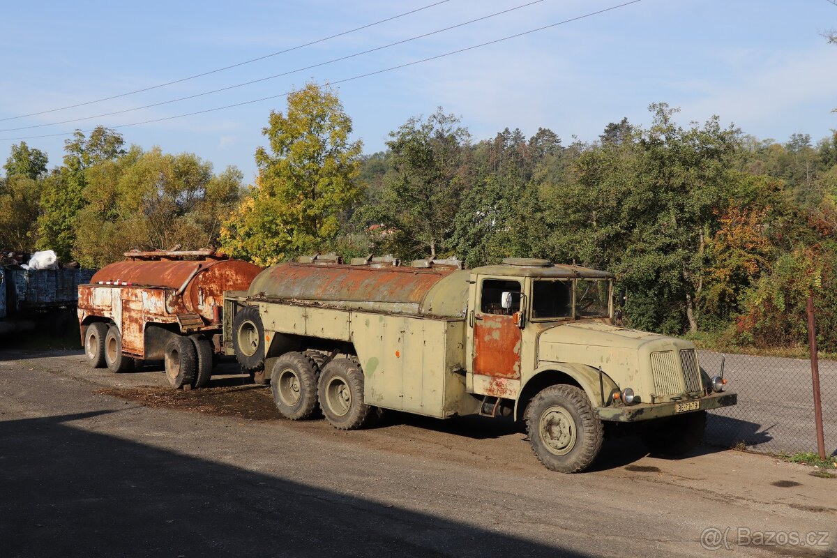 Tatra 111 C7 + vlek CV 9 Benzina (raritní souprava)