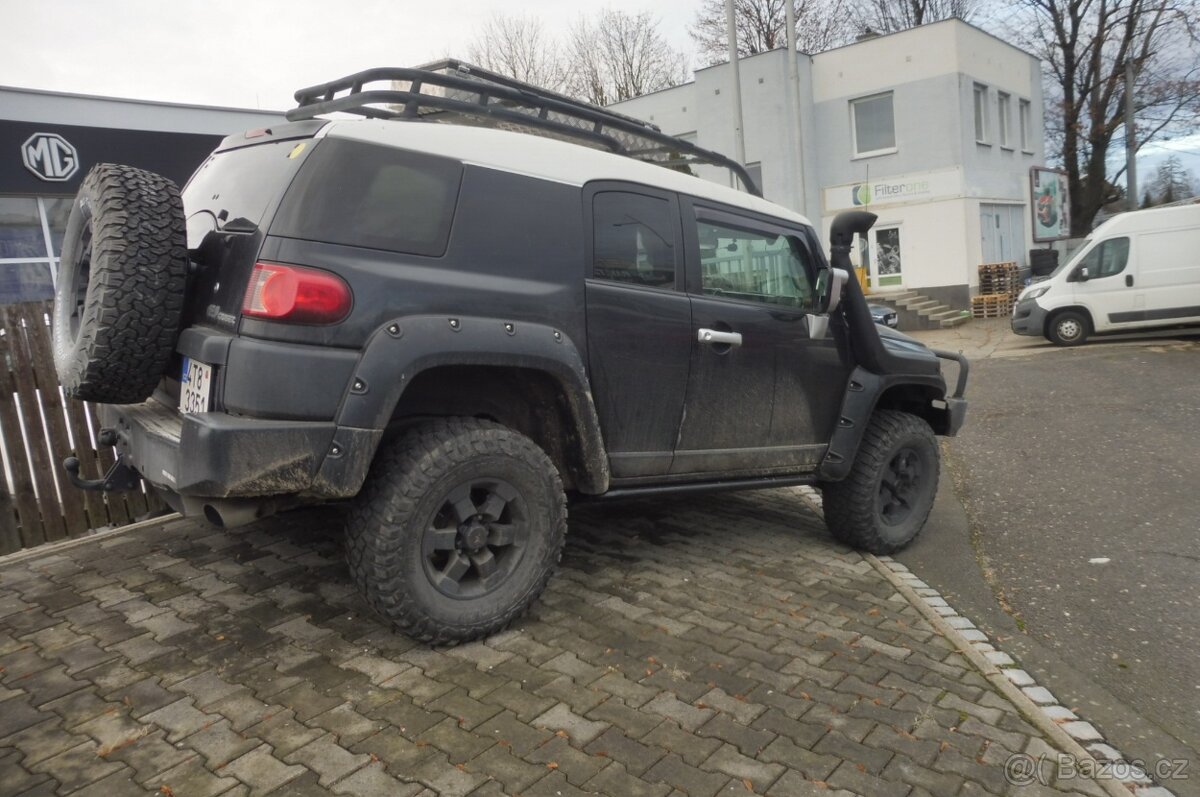 Toyota FJ Cruiser expedicion