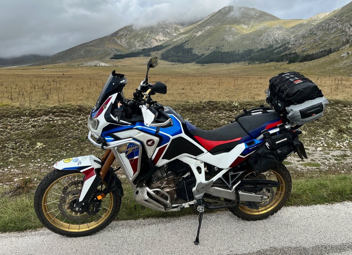 Honda CRF Africa Twin 1100 Adventure Sports + SHOWA