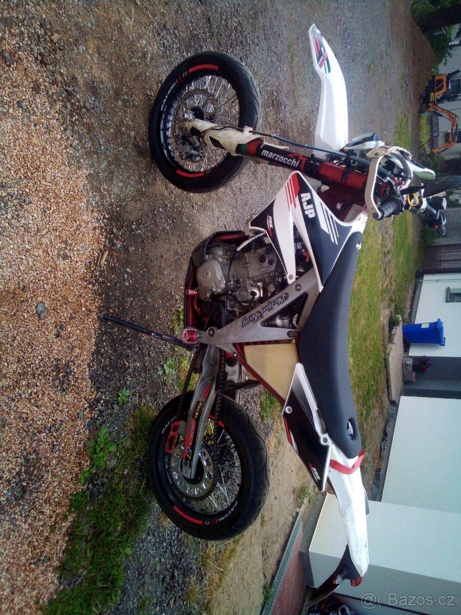 AJP extreme enduro 250