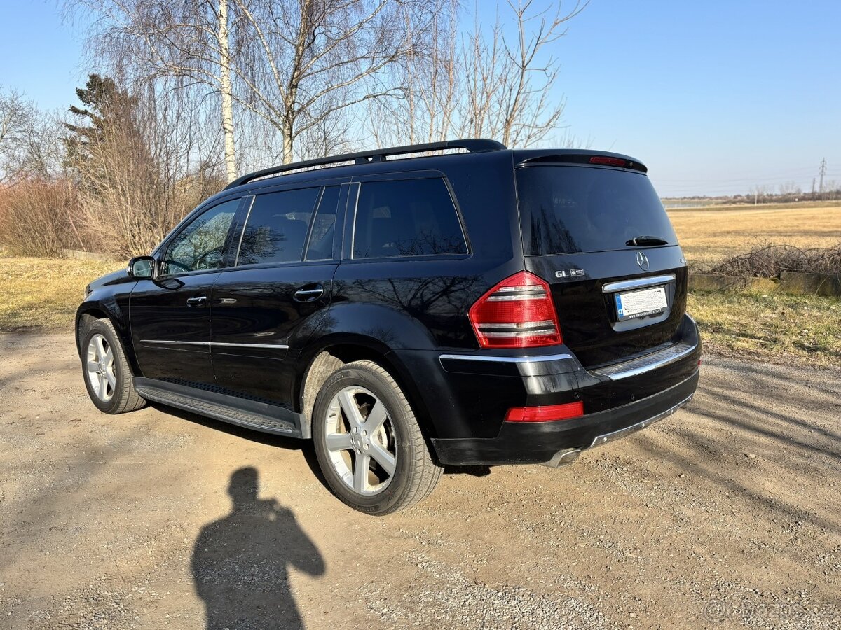 GL 420CDI, 2. Majitel, Servis Mercedes, 7míst, 2x sada ALU