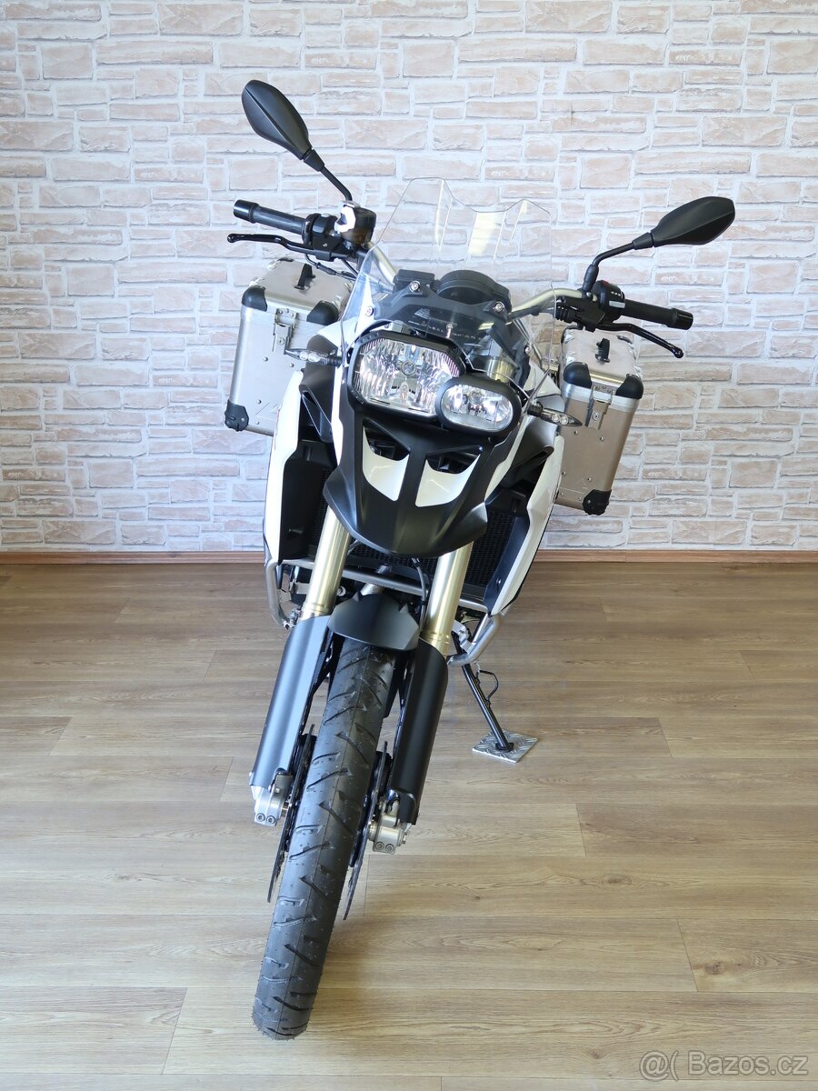 BMW F800GS 13100km, po servisu, bohatá výbava Touratech