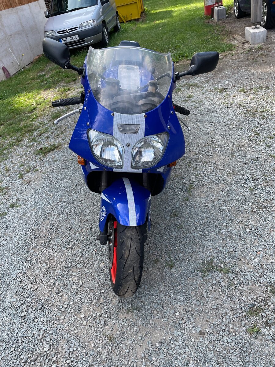 Yamaha YZF 750 R