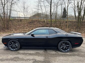 Dodge challenger 5.7 rok 2022 najeto 26 tis km - 3