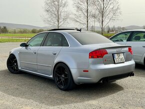 Audi rs4 v8 manuál 420koni - 3