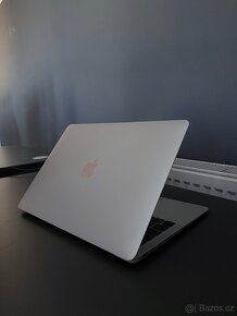 Apple MacBook Air 2019 13” Retina displej - 3