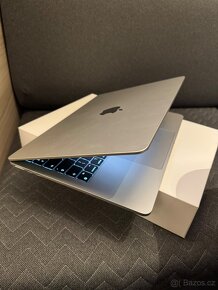 MacBook Air - 3