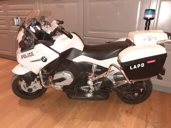 Elektrická policejní motorka BMW  1200 - 3