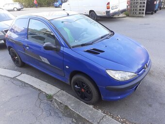 prodám Peugeot 206 van r.v. 2004 1.1i 44kw, kosmetika, volat - 3