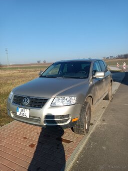 Volkswagen Touareg 3,2 benzín - 3