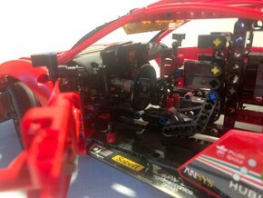 Lego Technic 42125 Ferrari 488 GTE AF CORSE #51 - 3