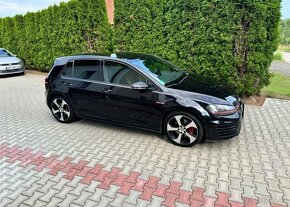 Volkswagen Golf 2,0TSi GTi DSG Top stav benzín - 3