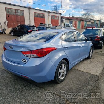 Hyundai elantra 1.6benzin 97kw,klima,99tis najeto - 3