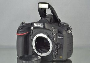 Nikon D600 Full-frame CMOSFull HDV19600 Exp. - 3