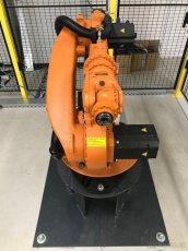 KUKA robot KR6-2 ARC pre FRONIUS - 3