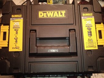 Prodám DeWALT DCK268P2T - 3