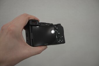 Sony A7C Tělo + klec smallrig - 3