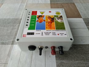 Prodám elektrický ohradník KOMBI 12V/230V 25J - - 3