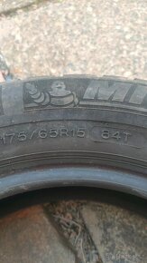 175/65R15 - 3