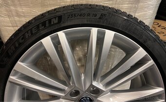 Alu kola Škoda SUPERB III 8Jx19 ET44 5x112 235/40R19 zimní - 3