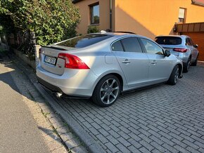 Volvo S60 II 2011 D5 AT - 3