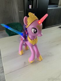 My Little Pony Princezna Twilight Sparkle 290,-Kč - 3