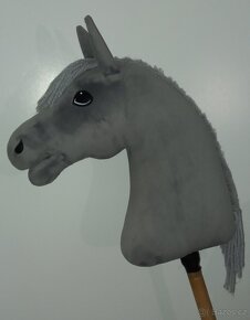 Larden Hobby Horse Grace s černou ohlávkou vel. M - 3