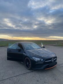 Mercedes Benz CLA edition orange - 3