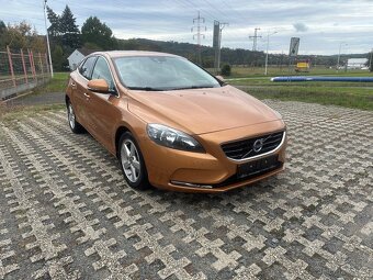 Volvo V40 T2, Koupeno v Cz,1,6 benzin 88 kw Top stav - 3