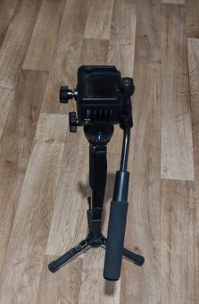 Monopod Fluid Pan Head pro Canon, Nikon DSLR - 3