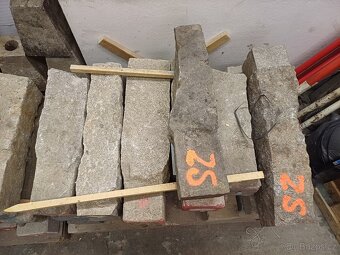 37x Žulový kámen (mezník) - 3